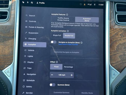 Used 2018 Tesla Model X 75D image 53