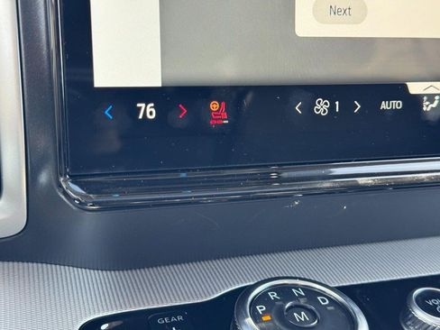 New 2025 Ford Expedition Max Active image 17