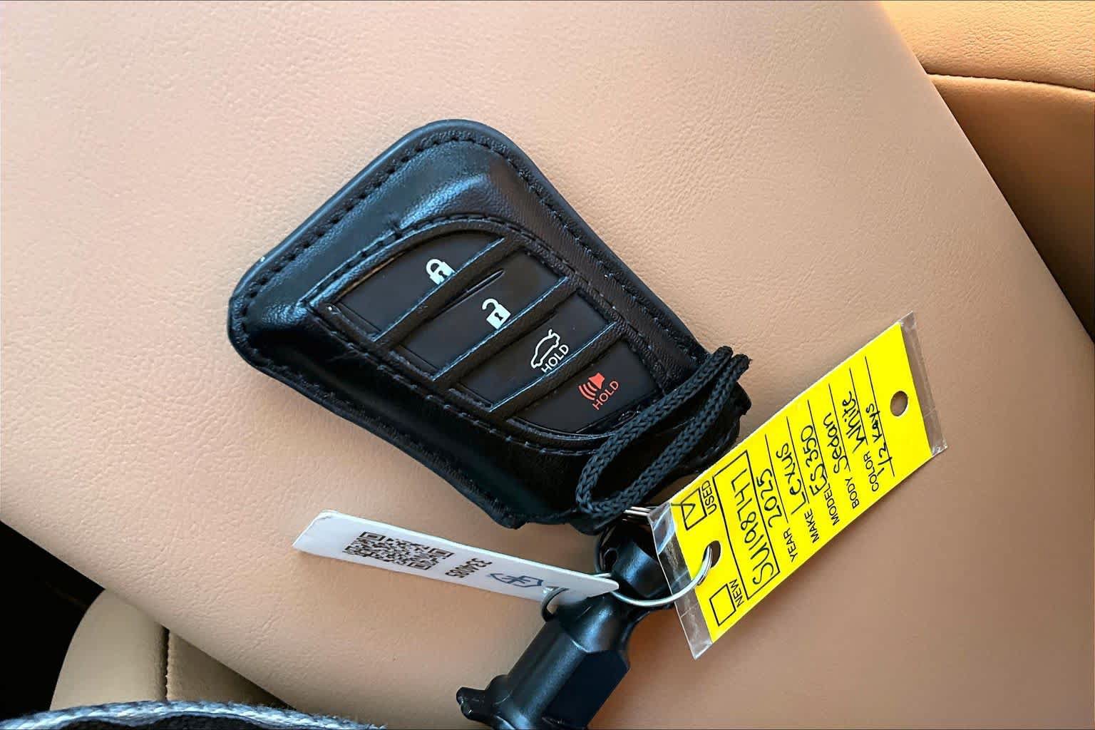 Used 2025 Lexus ES 350 w/ Premium Package FWD image 15