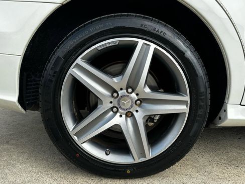 Used 2012 Mercedes-Benz R 350 4MATIC image 21