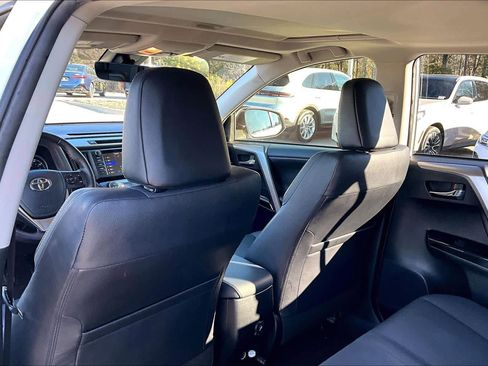 Used 2017 Toyota RAV4 Limited image 22