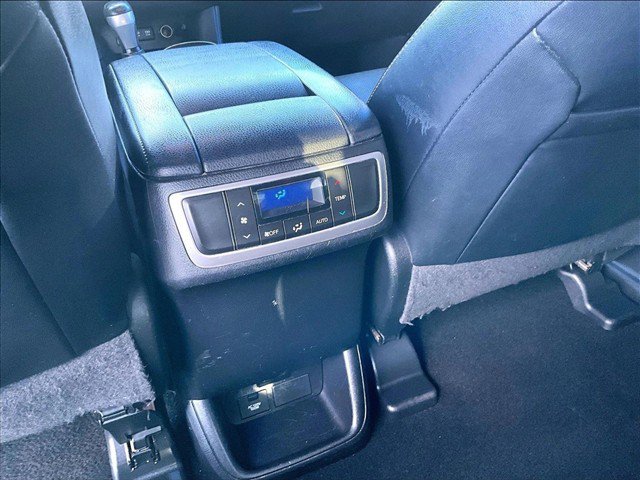 Used 2017 Toyota Highlander Limited FWD image 25