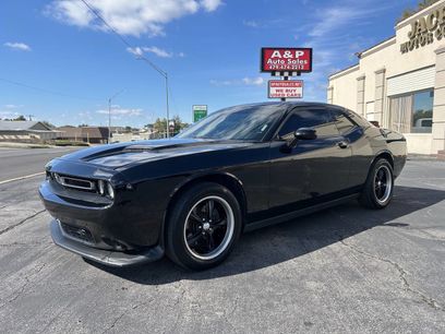 Used 2015 Dodge Challenger SXT w/ Driver Convenience Group
