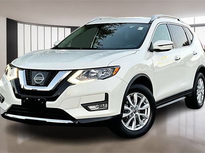 Used 2017 Nissan Rogue SV