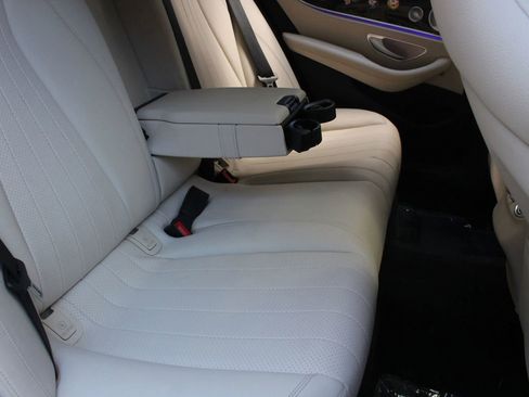 Used 2020 Mercedes-Benz E 350 Sedan image 28