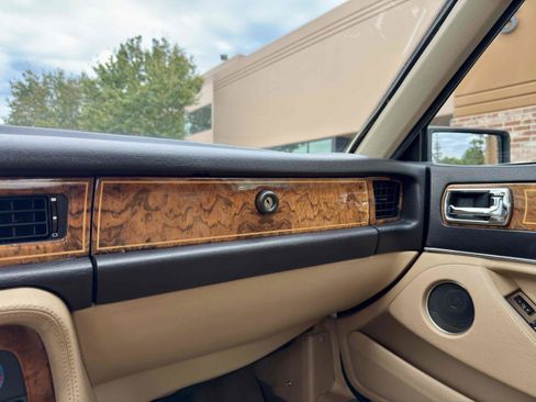 Used 1988 Jaguar XJ6 image 61