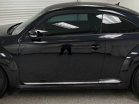 Used 2019 Volkswagen Beetle 2.0T S image 8