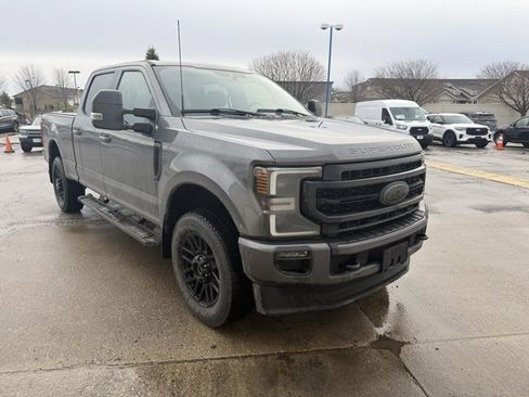 Used 2022 Ford F350 Lariat w/ Black Appearance Package image 8