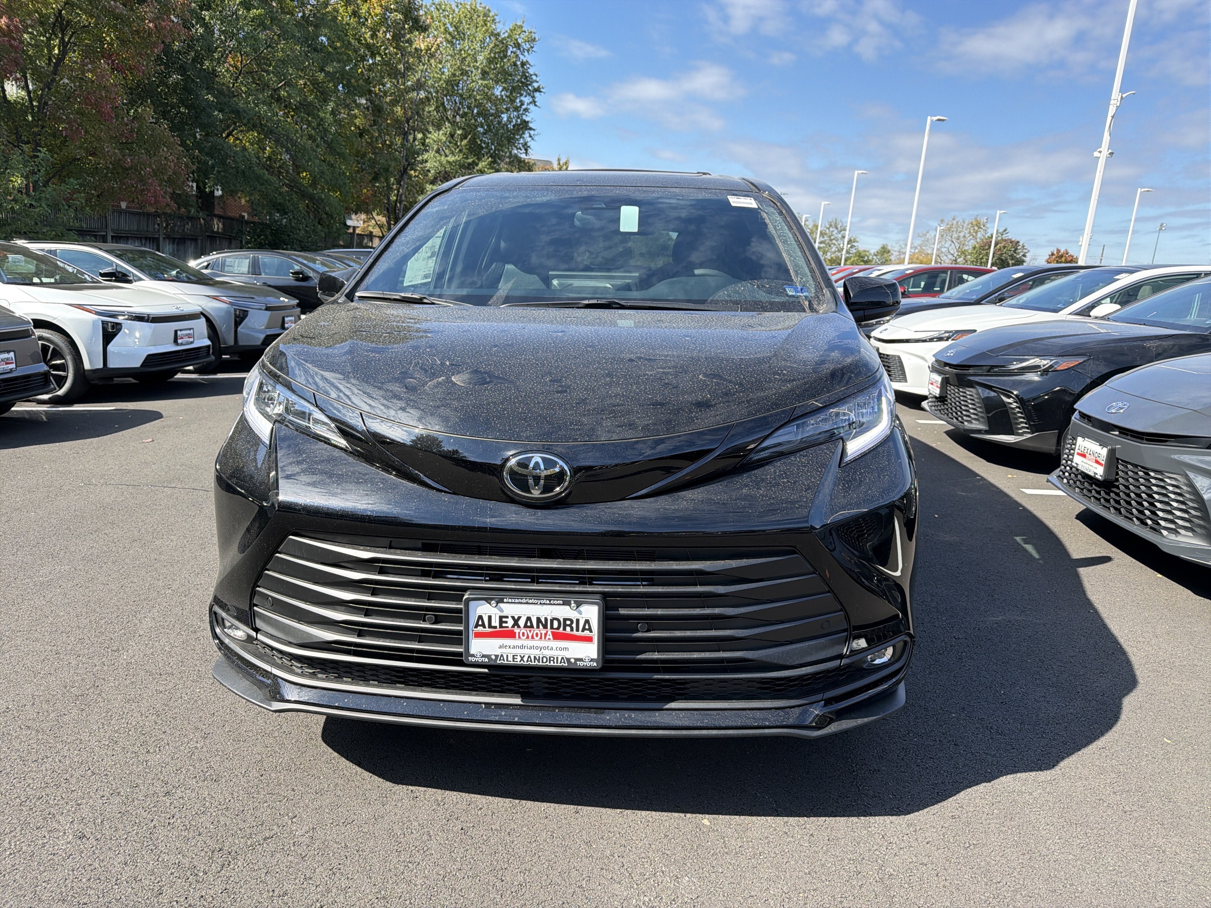 New 2026 Toyota Sienna XLE Woodland Edition AWD/4WD image 2