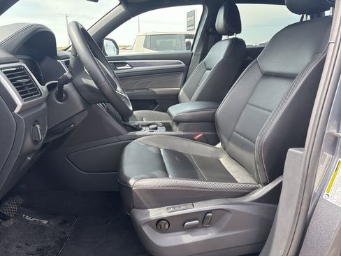 Used 2023 Volkswagen Atlas Cross Sport SEL image 7