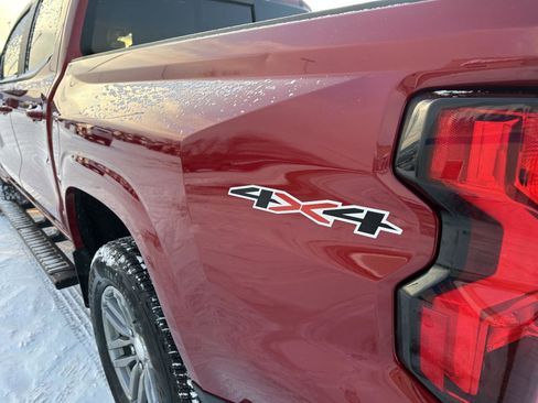 Used 2023 Chevrolet Colorado LT w/ LT Convenience Package II image 6