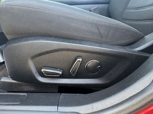 Used 2019 Ford Fusion SE image 16