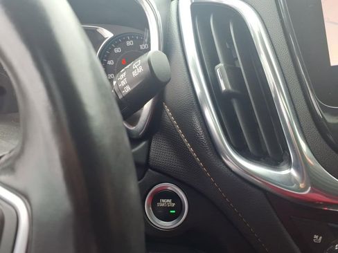 Used 2022 Chevrolet Equinox Premier FWD image 24
