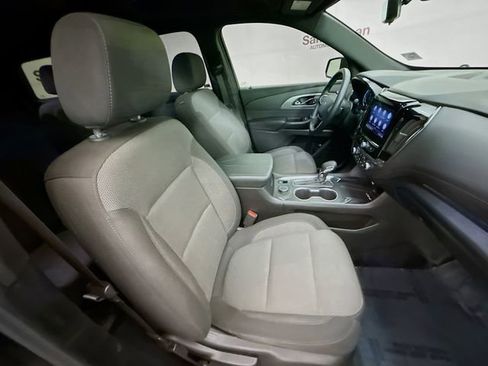 Used 2023 Chevrolet Traverse LT image 31