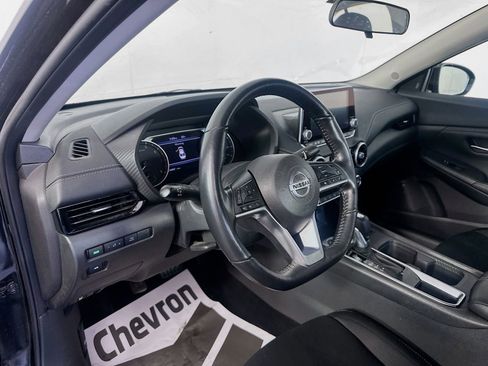 Used 2022 Nissan Sentra SV w/ All-Weather Package FWD image 9