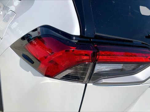 Certified 2025 Toyota RAV4 XSE w/ Advanced Technology Package AWD/4WD image 28