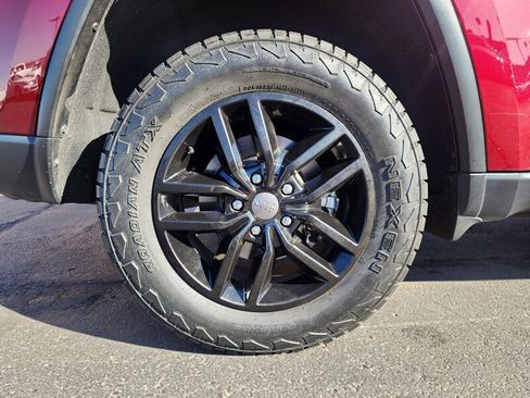 Used 2020 Jeep Grand Cherokee Laredo w/ Quick Order Package 2BN North AWD/4WD image 19