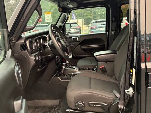 Used 2022 Jeep Wrangler Unlimited Sport w/ Sun And Sound Package AWD/4WD image 25