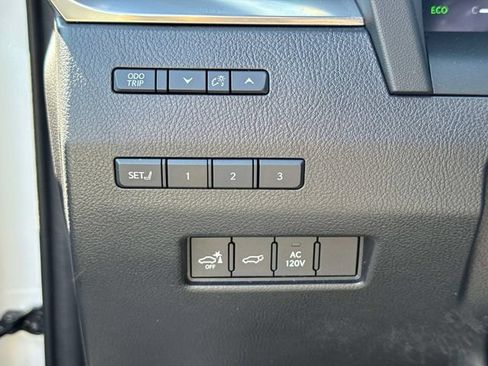 Used 2024 Lexus GX 550 w/ Accessory Package (31) AWD/4WD image 26