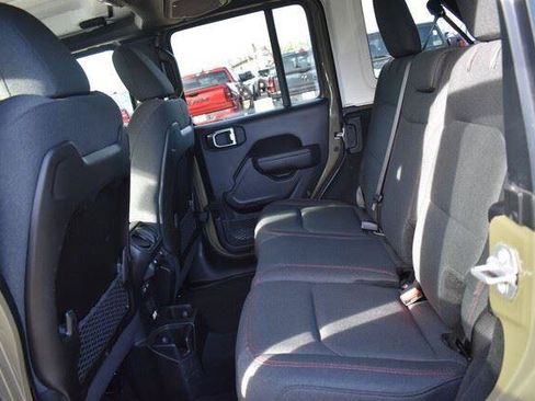 Used 2026 Jeep Wrangler Unlimited Rubicon AWD/4WD image 22