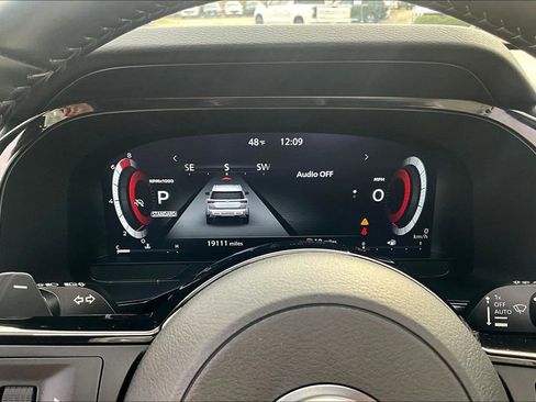 Used 2024 Nissan Pathfinder Platinum w/ Cargo Package image 20