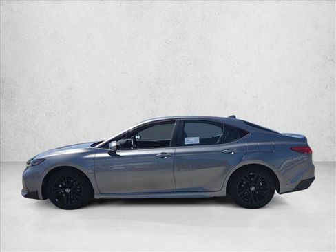 Used 2026 Toyota Camry SE AWD/4WD image 9
