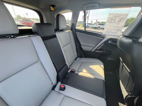 Used 2018 Toyota RAV4 Limited w/ Advanced Technology Package FWD image 23