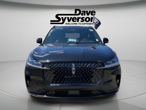 Used 2026 Lincoln Aviator Reserve w/ Jet Appearance Package AWD/4WD image 2