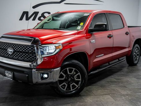 Used 2018 Toyota Tundra SR5 w/ TRD Off Road Package AWD/4WD image 2