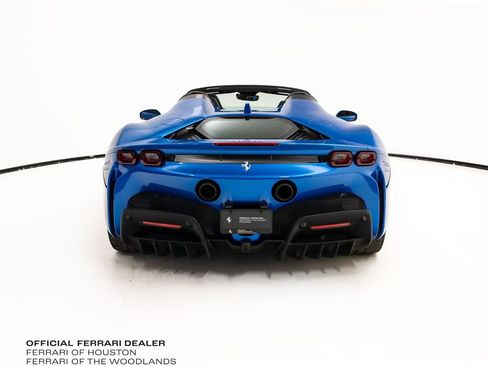 Used 2023 Ferrari SF90 Spider AWD/4WD image 10