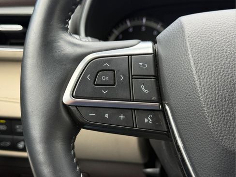 Used 2021 Toyota Highlander Platinum AWD/4WD image 26