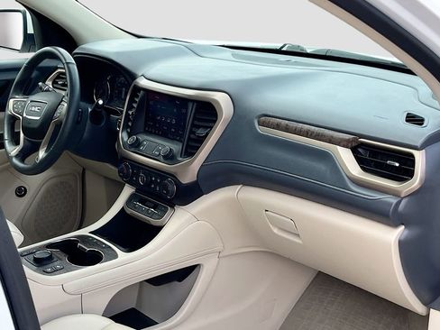 Used 2023 GMC Acadia Denali w/ Denali Technology Package image 32