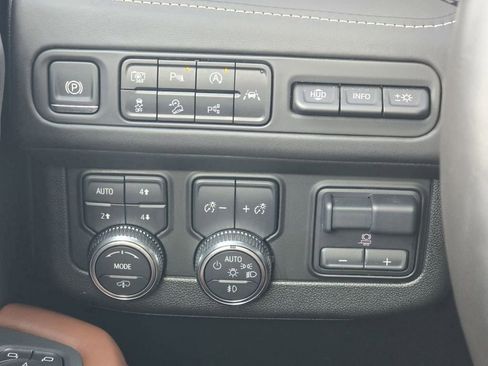 Used 2024 GMC Yukon Denali Ultimate AWD/4WD image 60