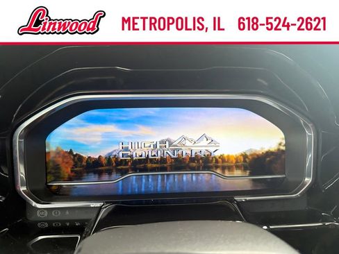 Used 2022 Chevrolet Silverado 1500 High Country w/ High Country Premium Package AWD/4WD image 2