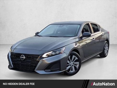 Certified 2025 Nissan Altima 2.5 S FWD image 1