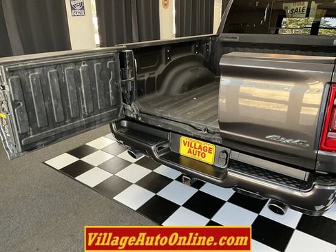 Used 2020 RAM 1500 Laramie w/ Sport Appearance Package AWD/4WD image 34