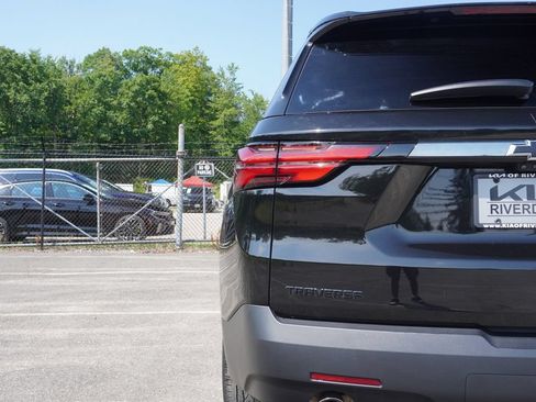 Used 2023 Chevrolet Traverse RS w/ LPO, Floor Liner Package AWD/4WD image 19