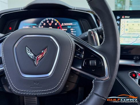 Used 2025 Chevrolet Corvette Z06 RWD image 30