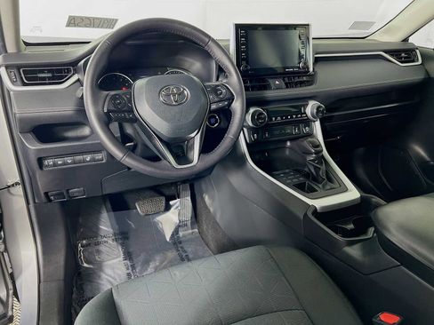 Used 2021 Toyota RAV4 XLE w/ Convenience Package AWD/4WD image 9