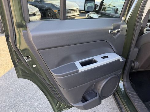 Used 2008 Jeep Patriot Sport AWD/4WD image 12