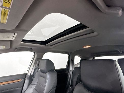 Used 2018 Honda CR-V Touring image 6