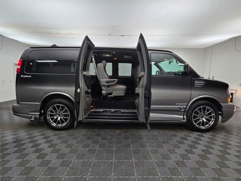 Used 2014 GMC Savana 1500 image 10