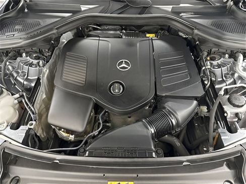 Used 2023 Mercedes-Benz GLC 300 4MATIC image 10