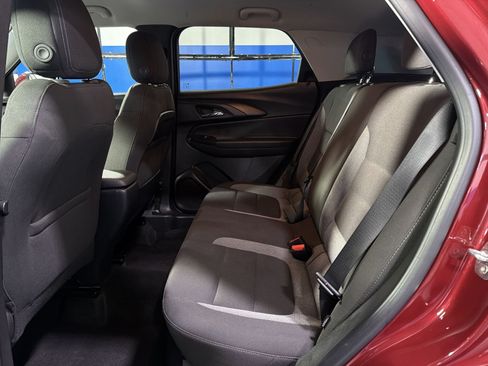 Used 2023 Chevrolet TrailBlazer LT AWD/4WD image 29