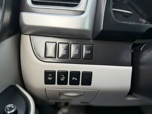 Used 2016 Toyota Highlander Limited Platinum image 28