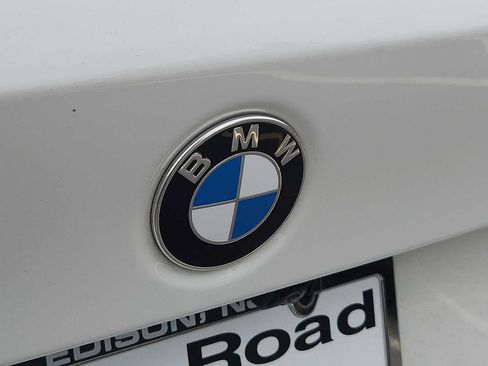 Used 2025 BMW 330i xDrive Sedan w/ Premium Package AWD/4WD image 29