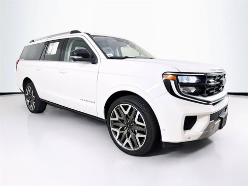 Used 2025 Ford Expedition Max Platinum w/ Platinum Ultimate Package AWD/4WD image 39