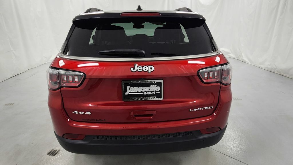 Used 2025 Jeep Compass Limited AWD/4WD image 4