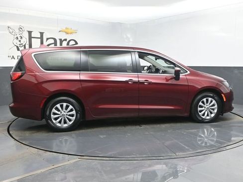 Used 2017 Chrysler Pacifica Touring w/ Tire & Wheel Group image 36