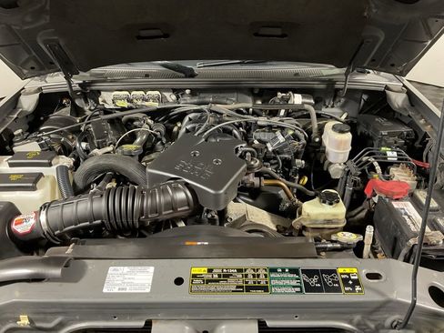 Used 2011 Ford Ranger XLT image 5